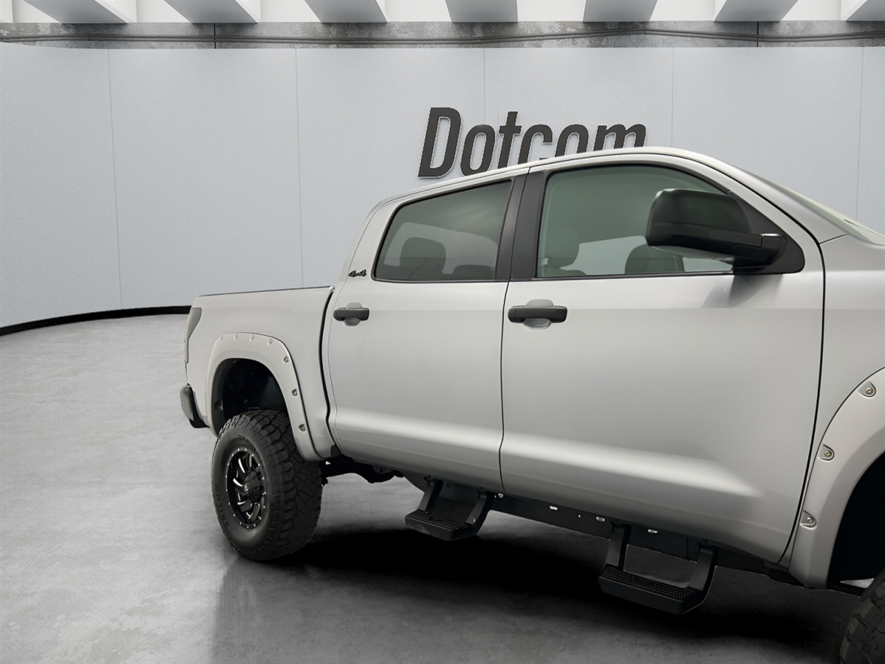 Toyota Tundra Tundra-Grade CrewMax 5.7L 4WD 2010