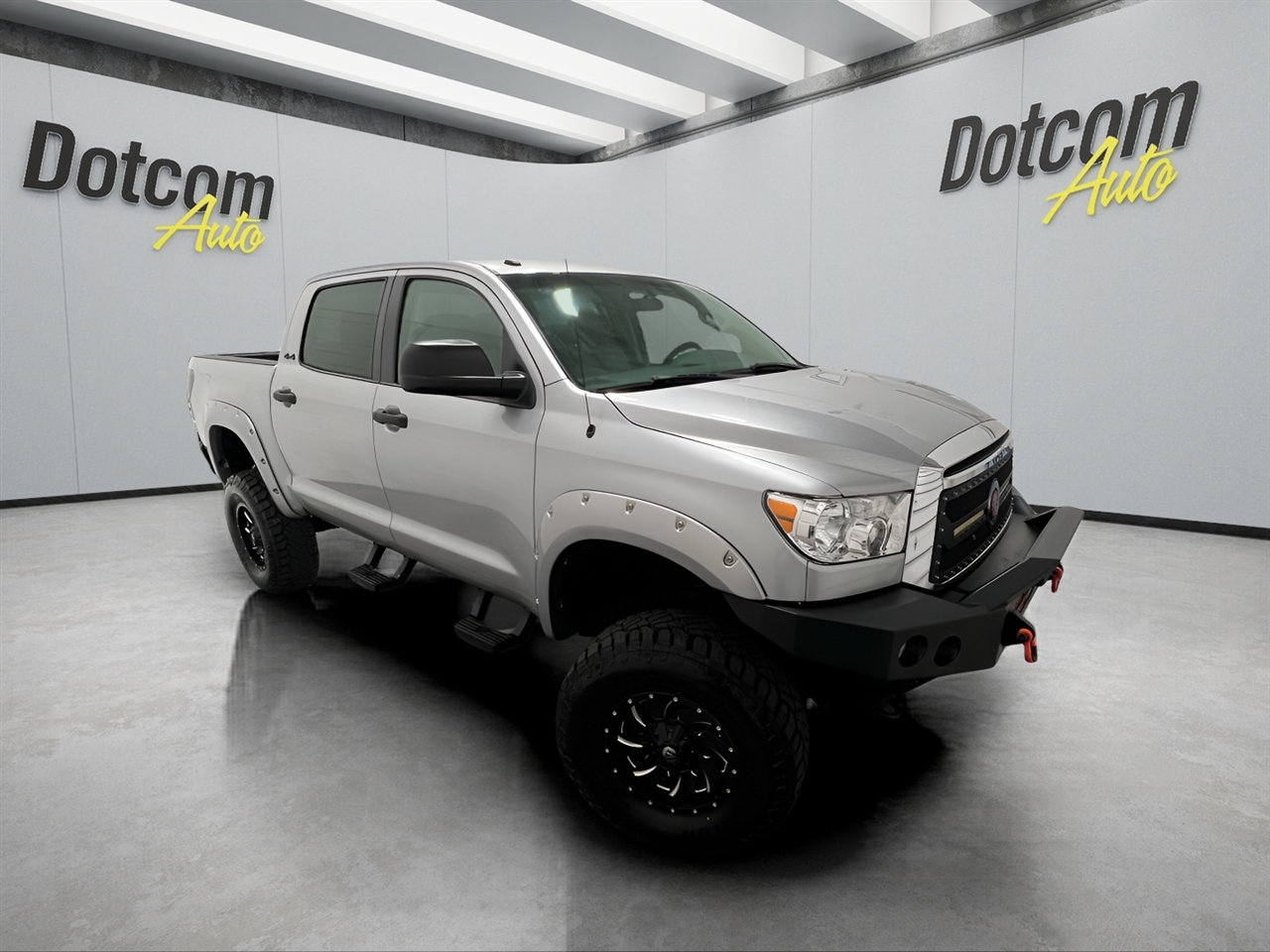 Toyota Tundra Tundra-Grade CrewMax 5.7L 4WD 2010