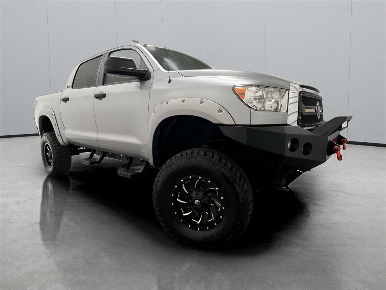 Toyota Tundra Tundra-Grade CrewMax 5.7L 4WD 2010