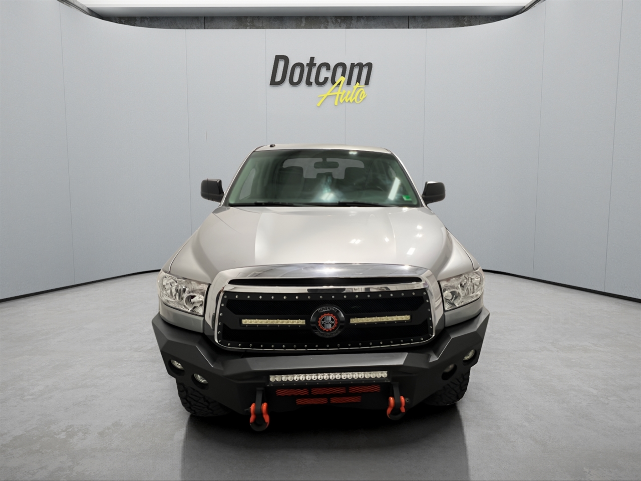 Toyota Tundra Tundra-Grade CrewMax 5.7L 4WD 2010