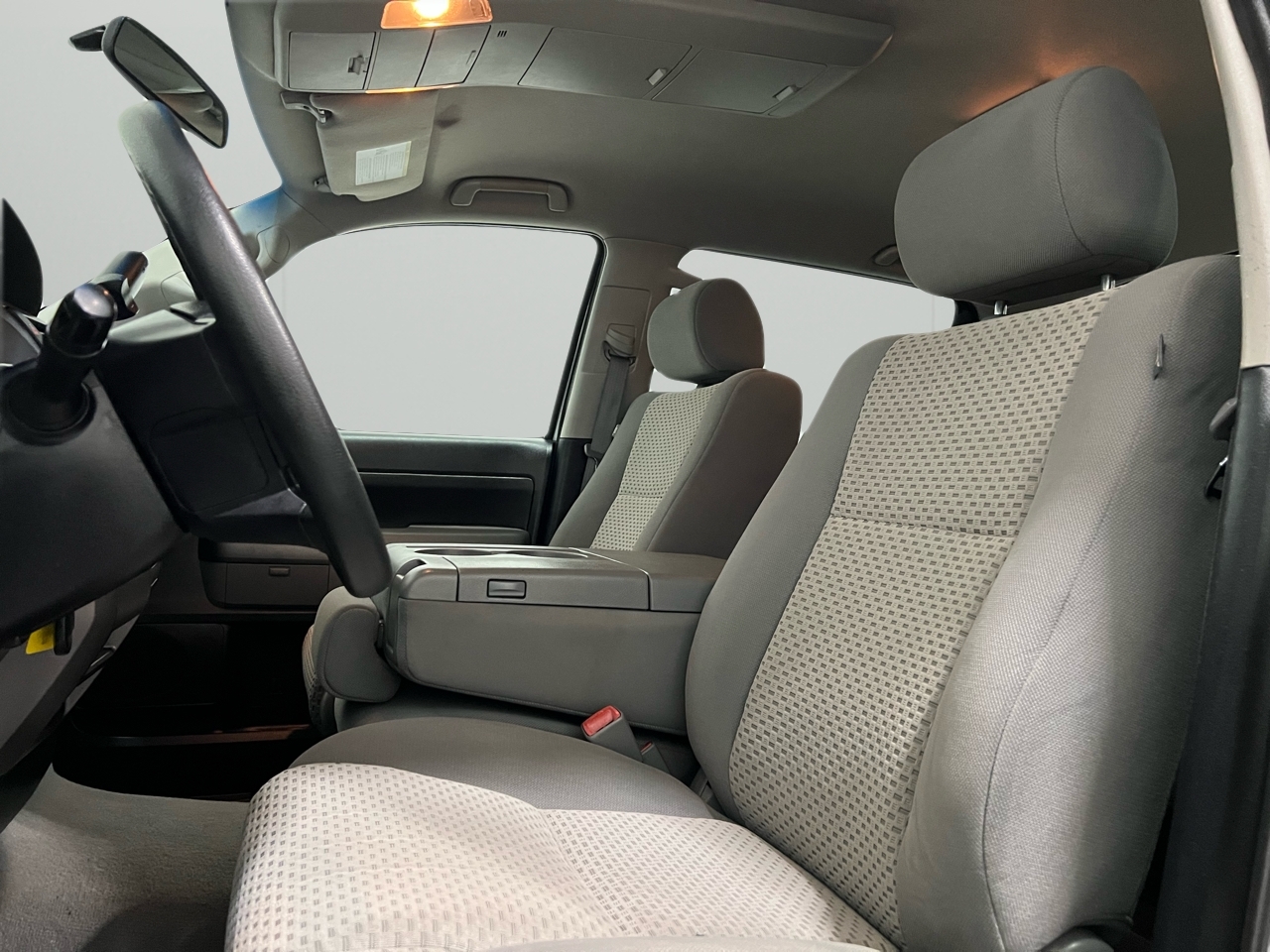 Toyota Tundra Tundra-Grade CrewMax 5.7L 4WD 2010