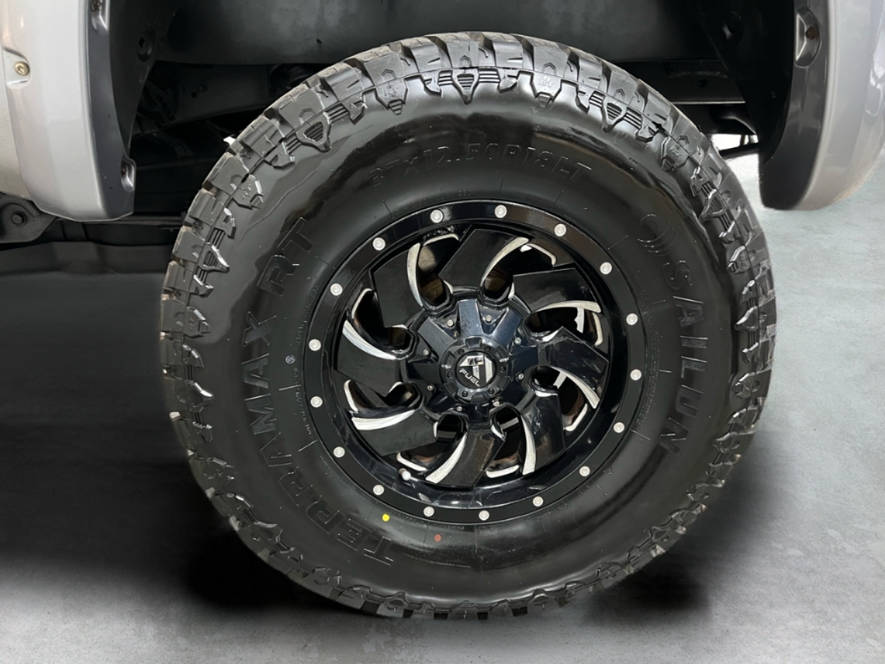 Toyota Tundra Tundra-Grade CrewMax 5.7L 4WD 2010