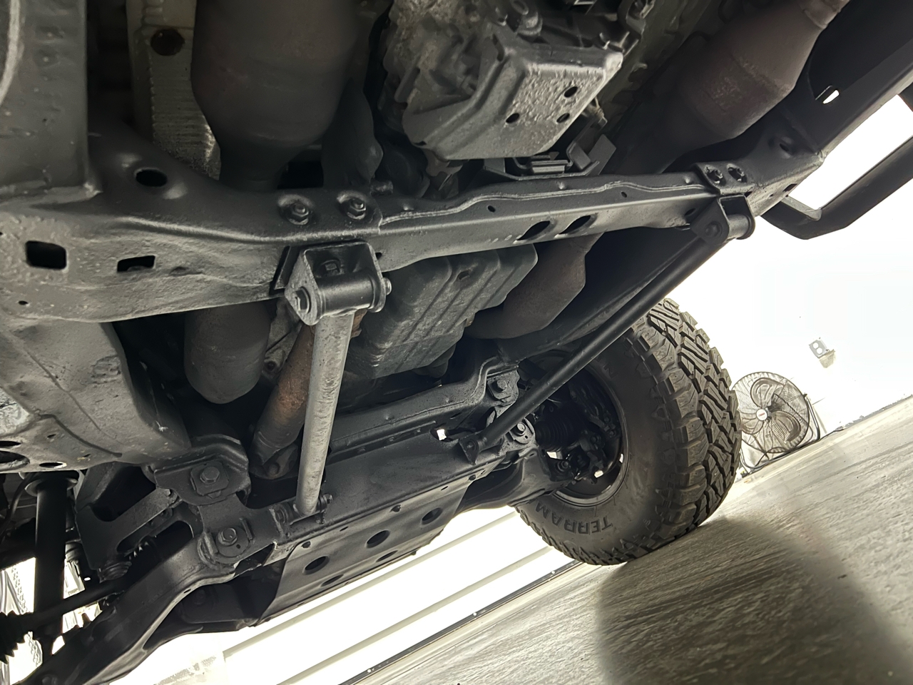 Toyota Tundra Tundra-Grade CrewMax 5.7L 4WD 2010