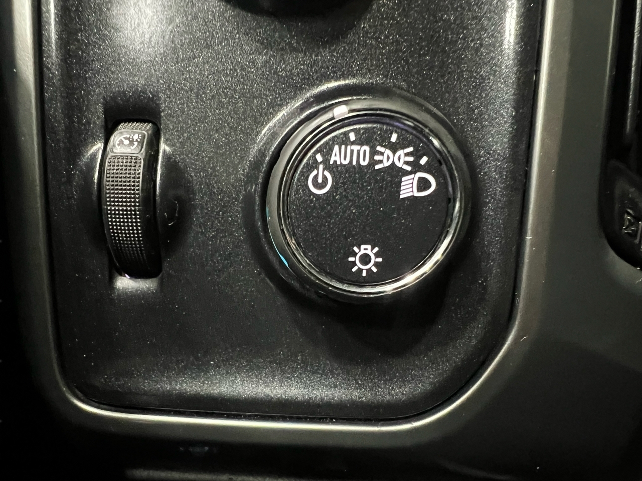 Chevrolet Silverado 2500HD LT Crew Cab Long Bed 4WD 2015