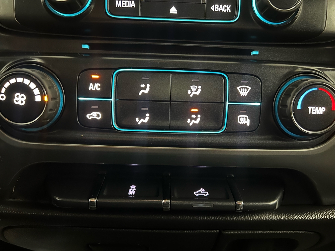 Chevrolet Silverado 2500HD LT Crew Cab Long Bed 4WD 2015