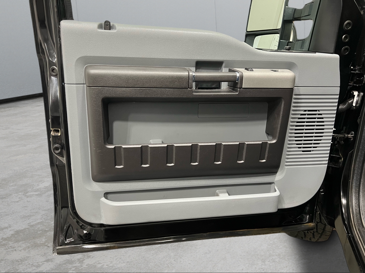 Ford F-250 SD XLT SuperCab Short Bed 4WD 2016