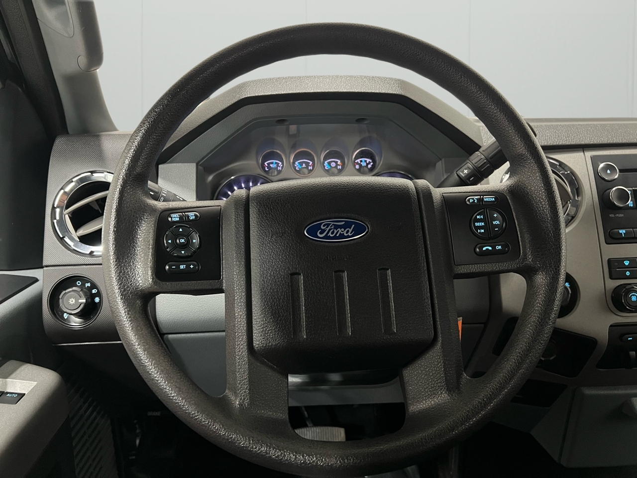 Ford F-250 SD XLT SuperCab Short Bed 4WD 2016