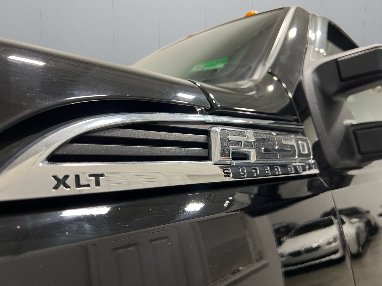 Ford F-250 SD XLT SuperCab Short Bed 4WD 2016