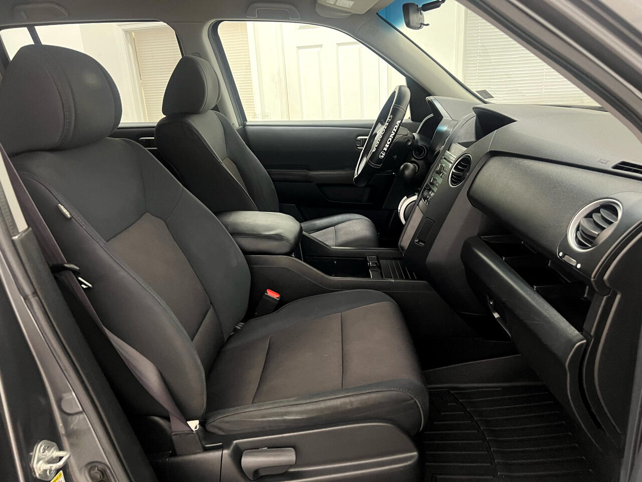 Honda Pilot LX 2WD 5-Spd AT 2010