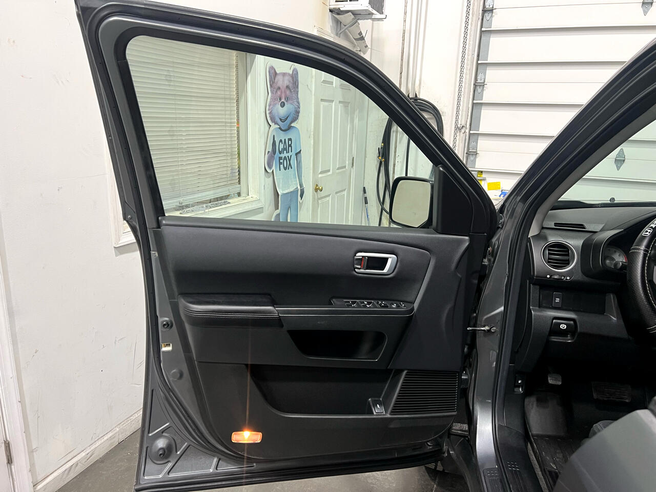 Honda Pilot LX 2WD 5-Spd AT 2010