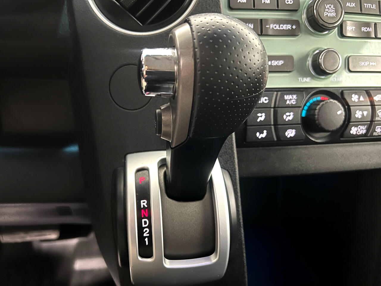 Honda Pilot LX 2WD 5-Spd AT 2010