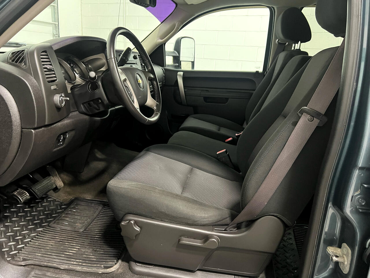 Chevrolet Silverado 2500HD LT Crew Cab 4WD 2012