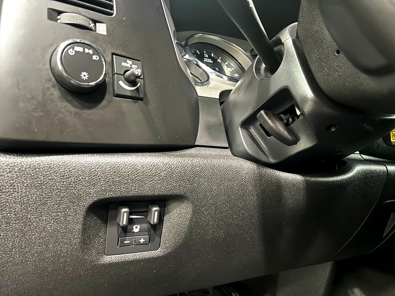 Chevrolet Silverado 2500HD LT Crew Cab 4WD 2012