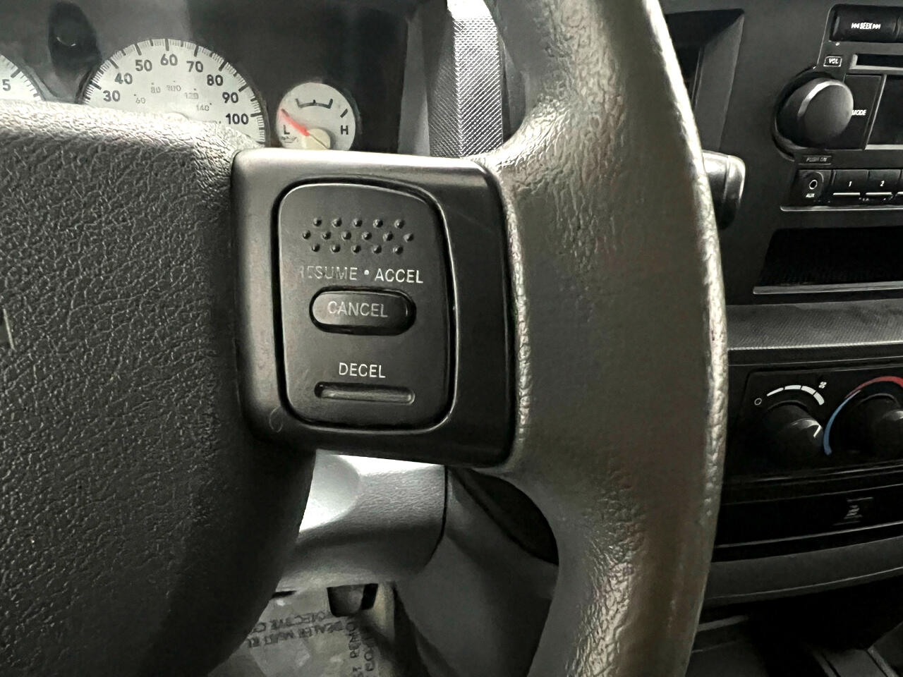 Dodge Ram 2500 SXT Quad Cab Long Bed 4WD 2009