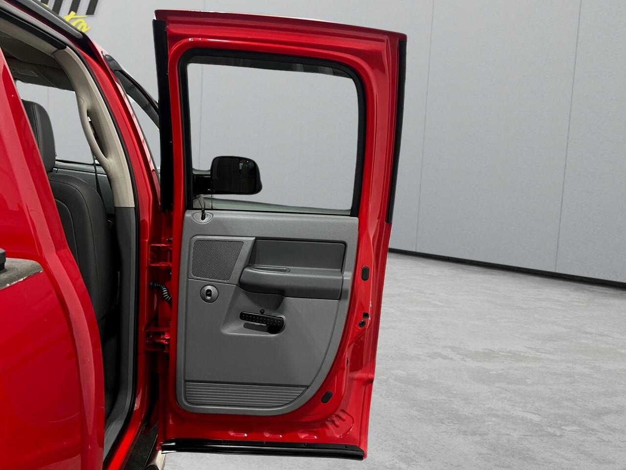 Dodge Ram 2500 SXT Quad Cab Long Bed 4WD 2009