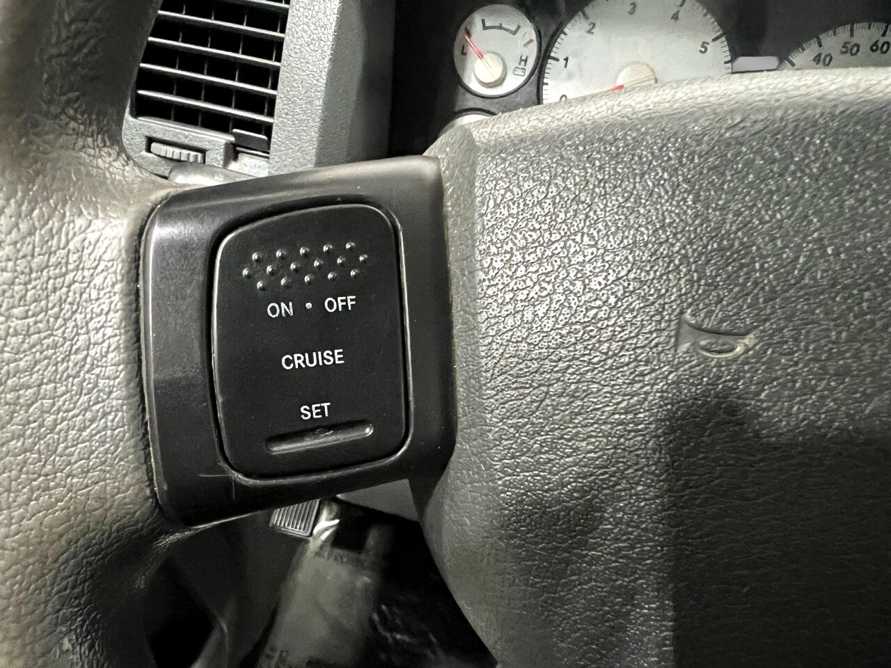 Dodge Ram 2500 SXT Quad Cab Long Bed 4WD 2009