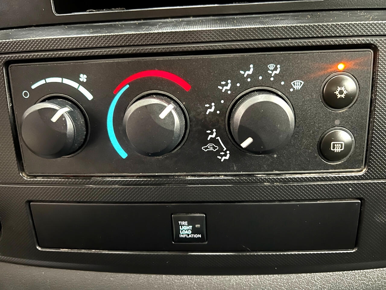 Dodge Ram 2500 SXT Quad Cab Long Bed 4WD 2009