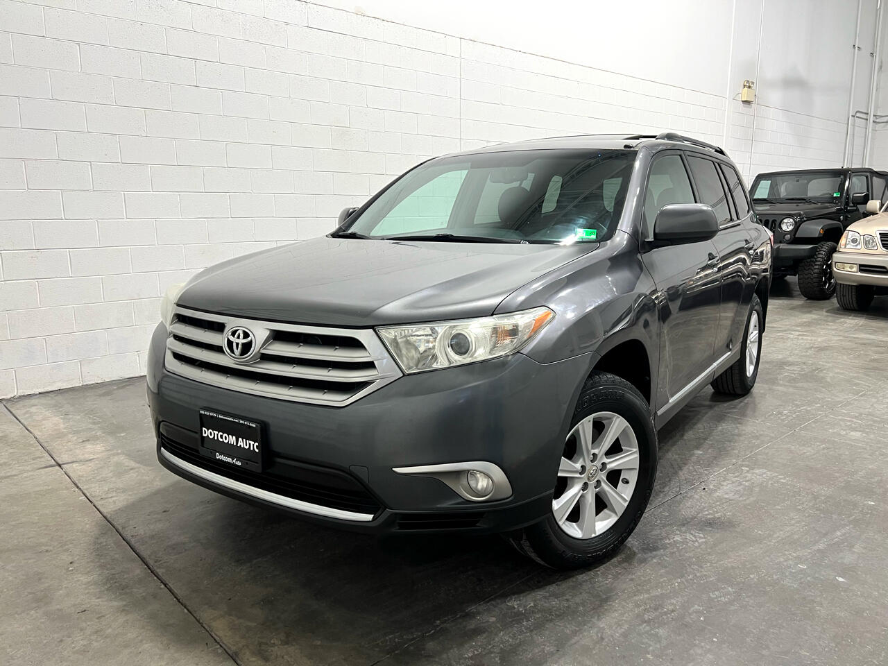 Toyota Highlander Base 4WD 2013