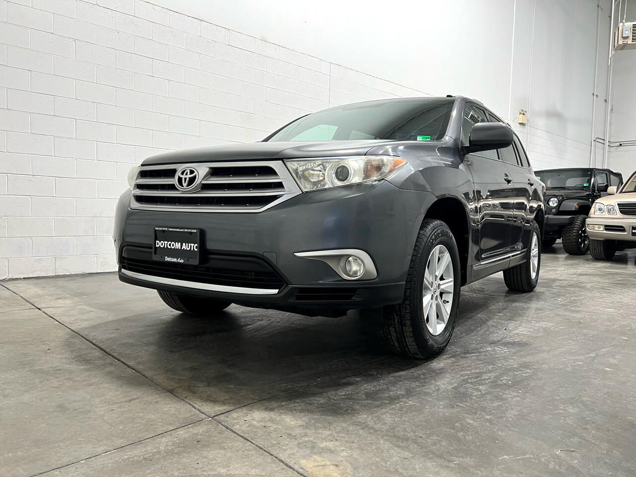 Toyota Highlander Base 4WD 2013