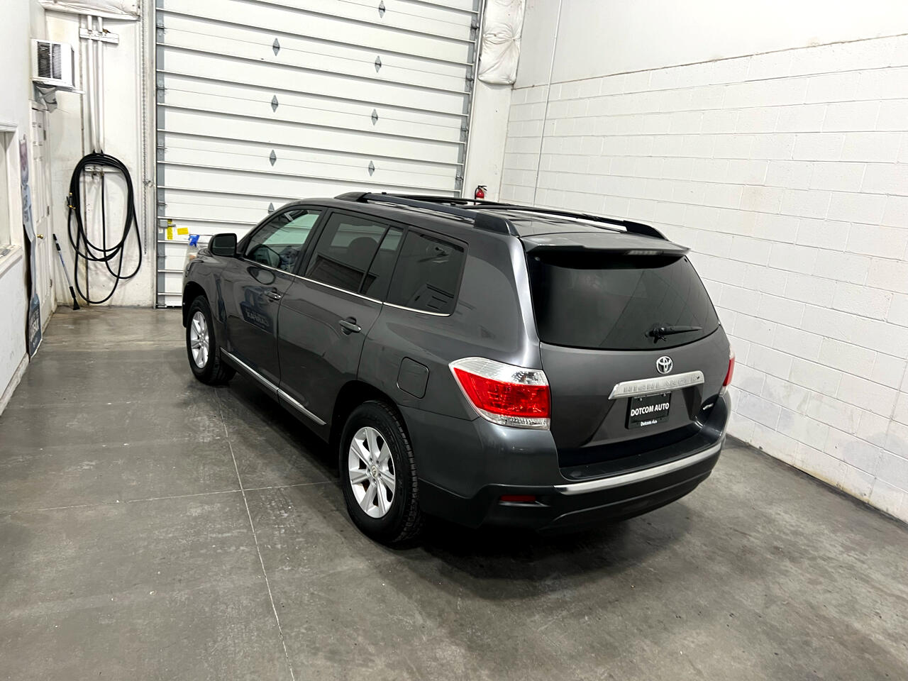 Toyota Highlander Base 4WD 2013