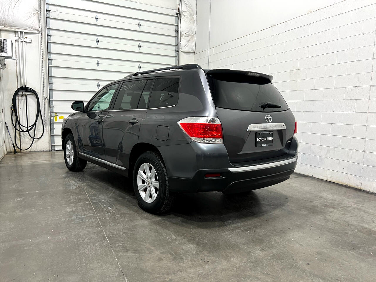 Toyota Highlander Base 4WD 2013
