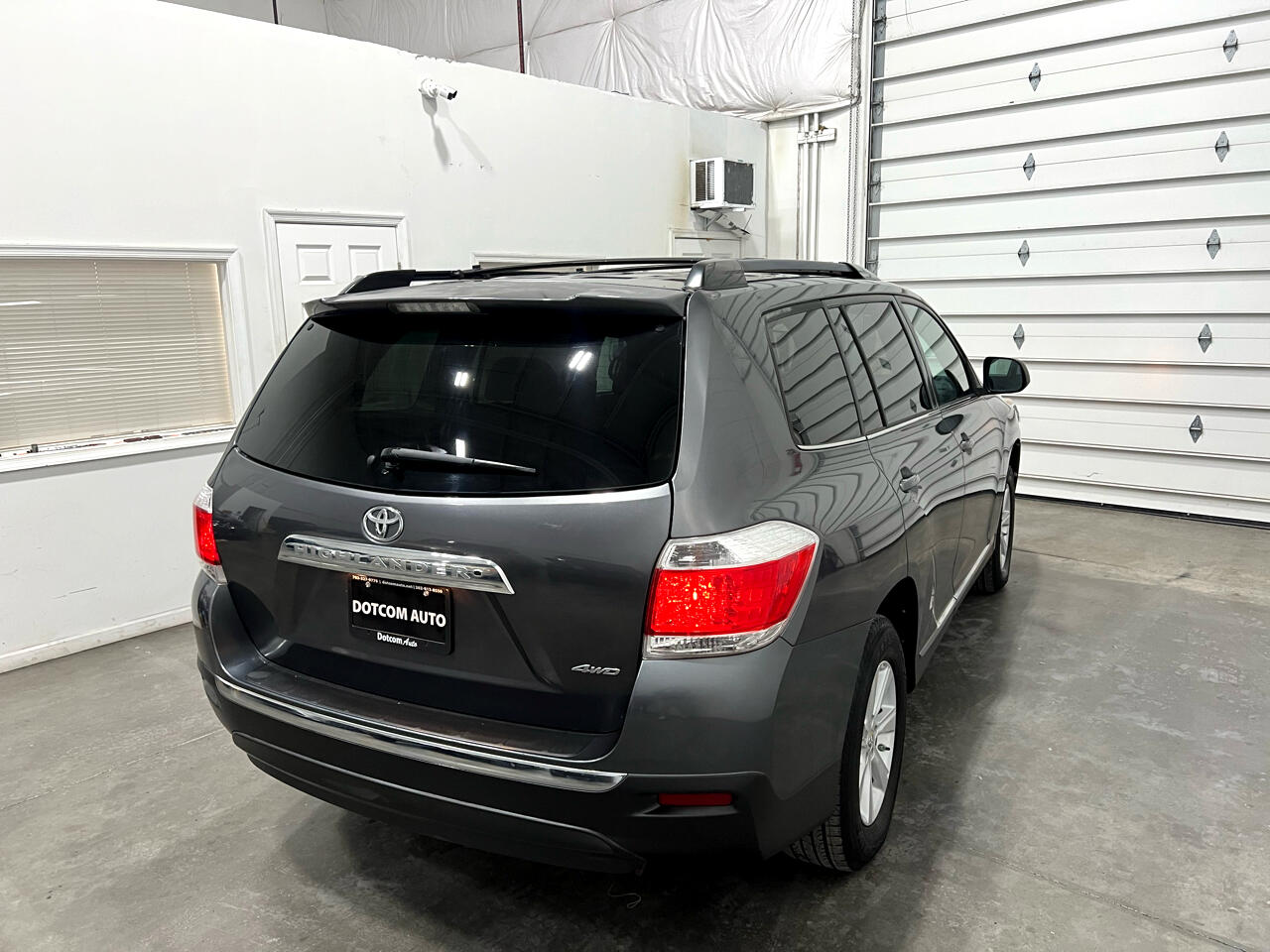 Toyota Highlander Base 4WD 2013