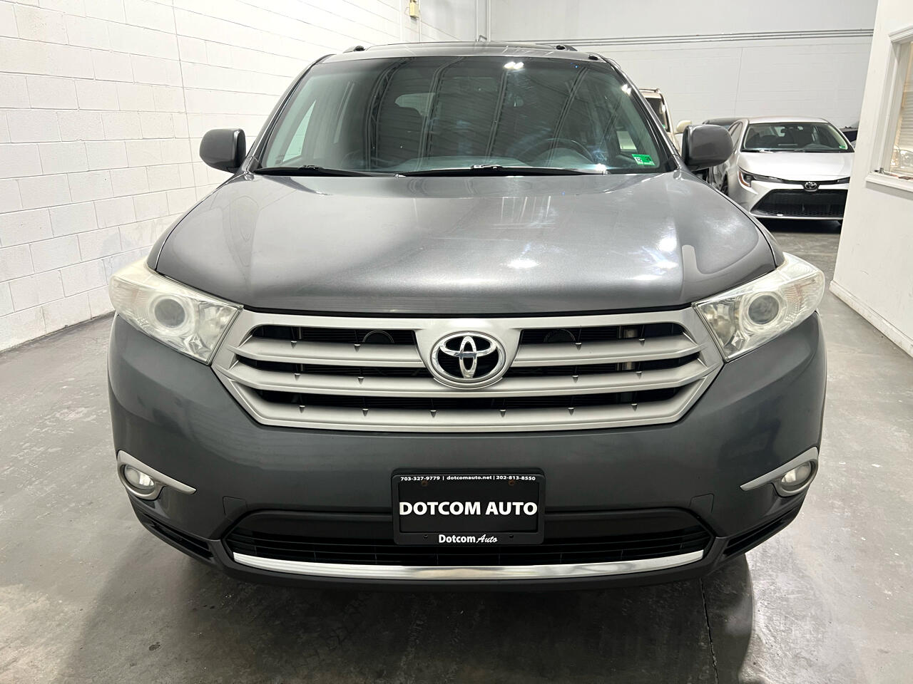 Toyota Highlander Base 4WD 2013