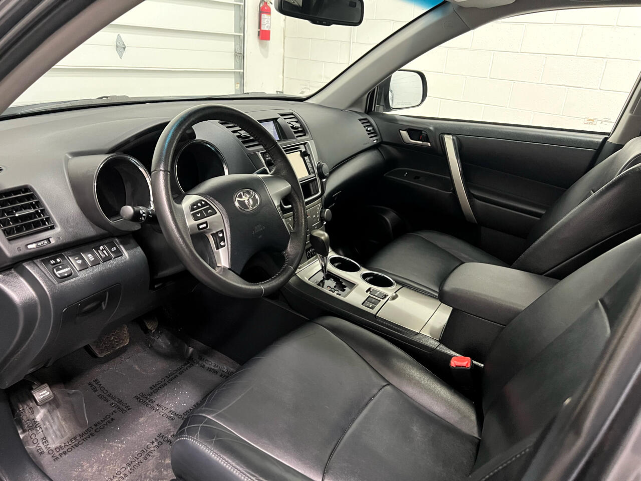 Toyota Highlander Base 4WD 2013