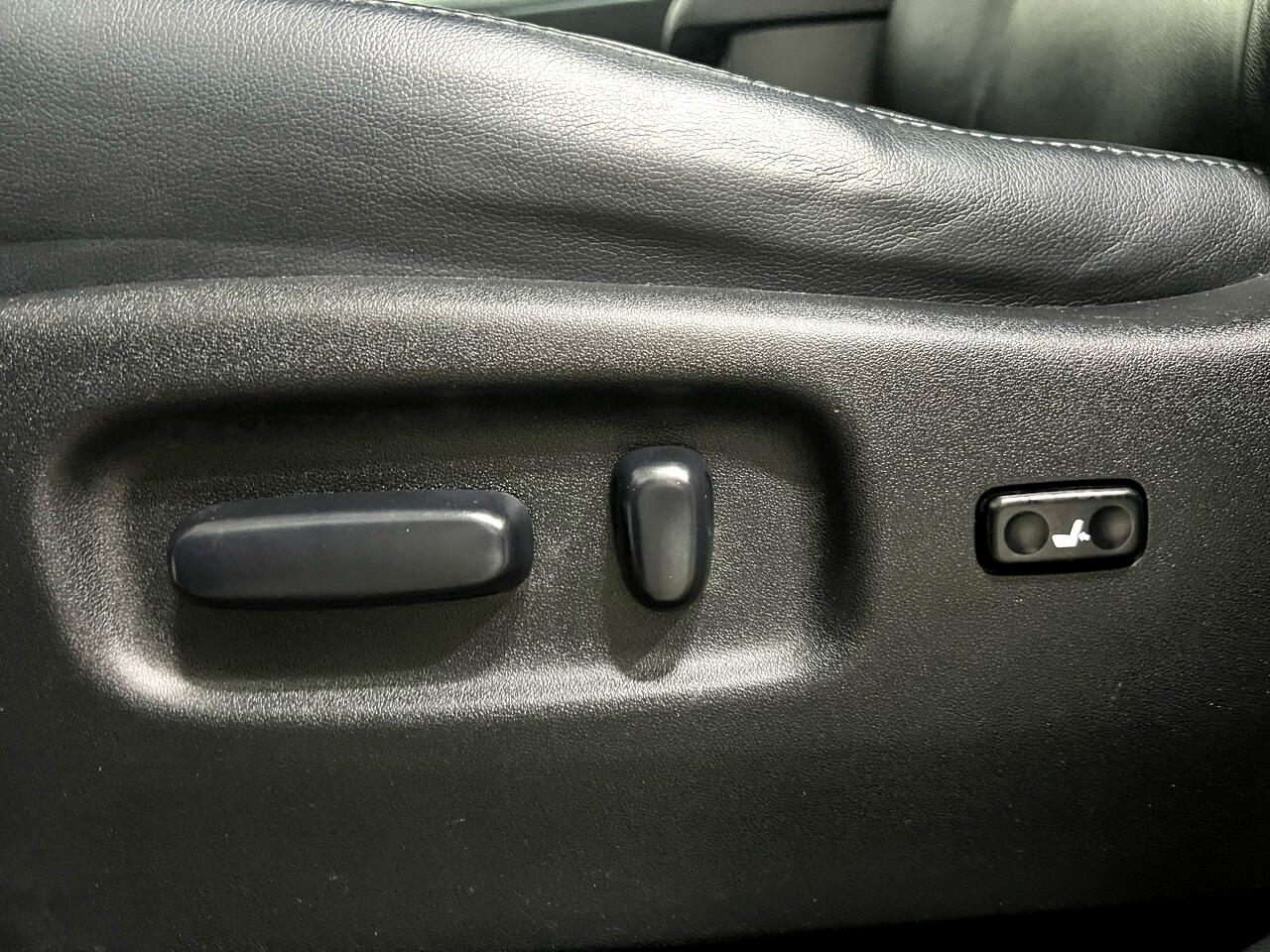 Toyota Highlander Base 4WD 2013