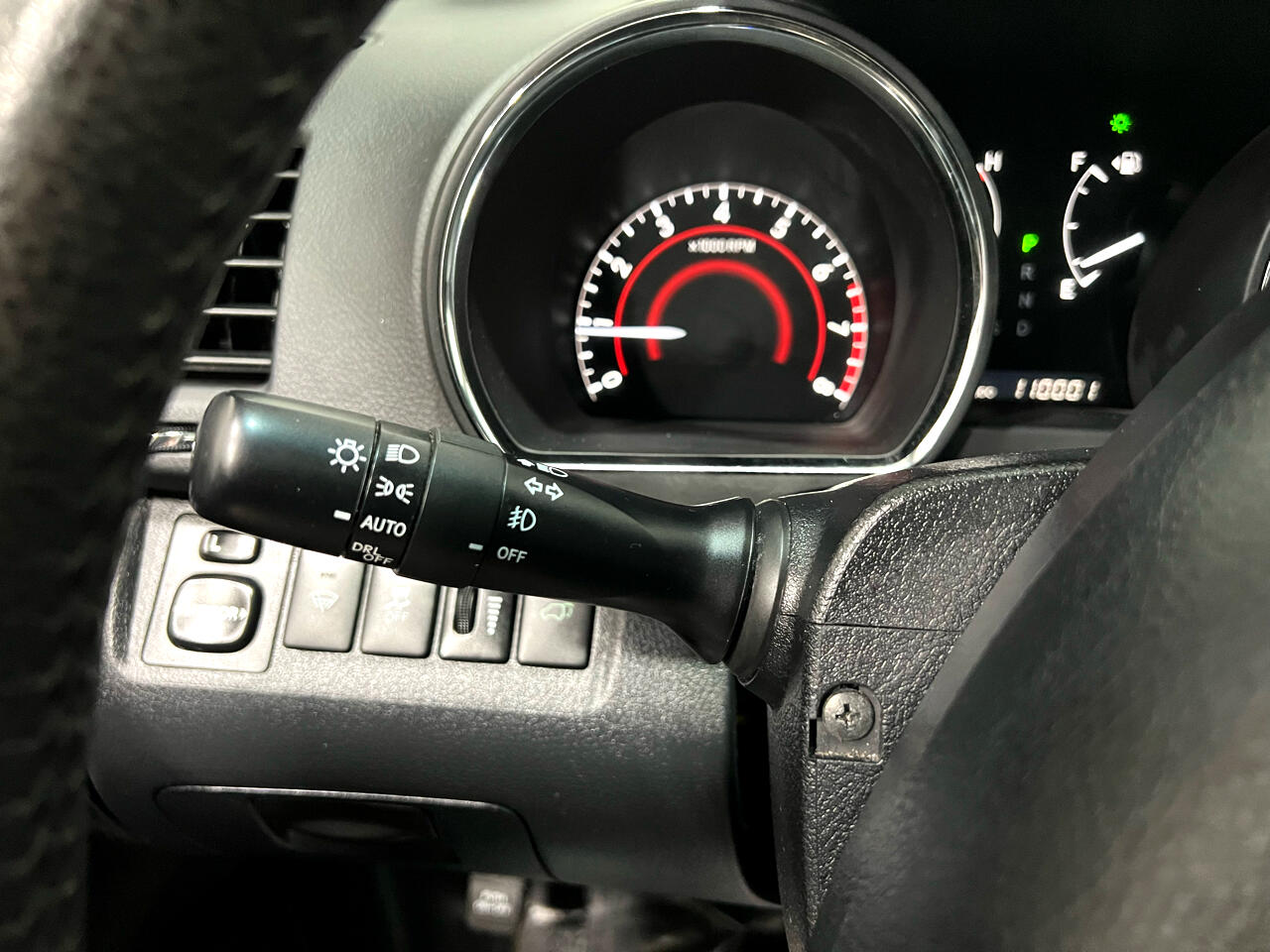 Toyota Highlander Base 4WD 2013