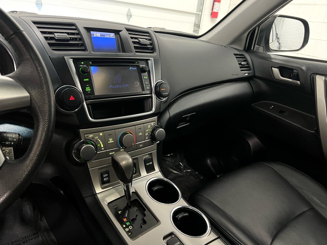 Toyota Highlander Base 4WD 2013