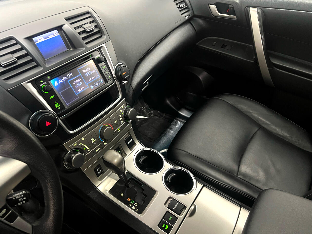Toyota Highlander Base 4WD 2013