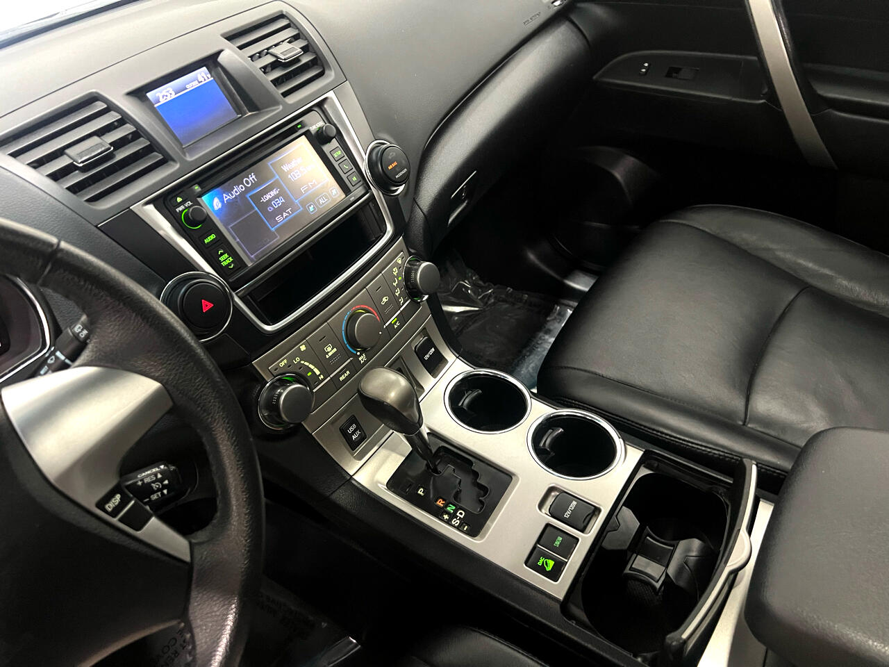 Toyota Highlander Base 4WD 2013