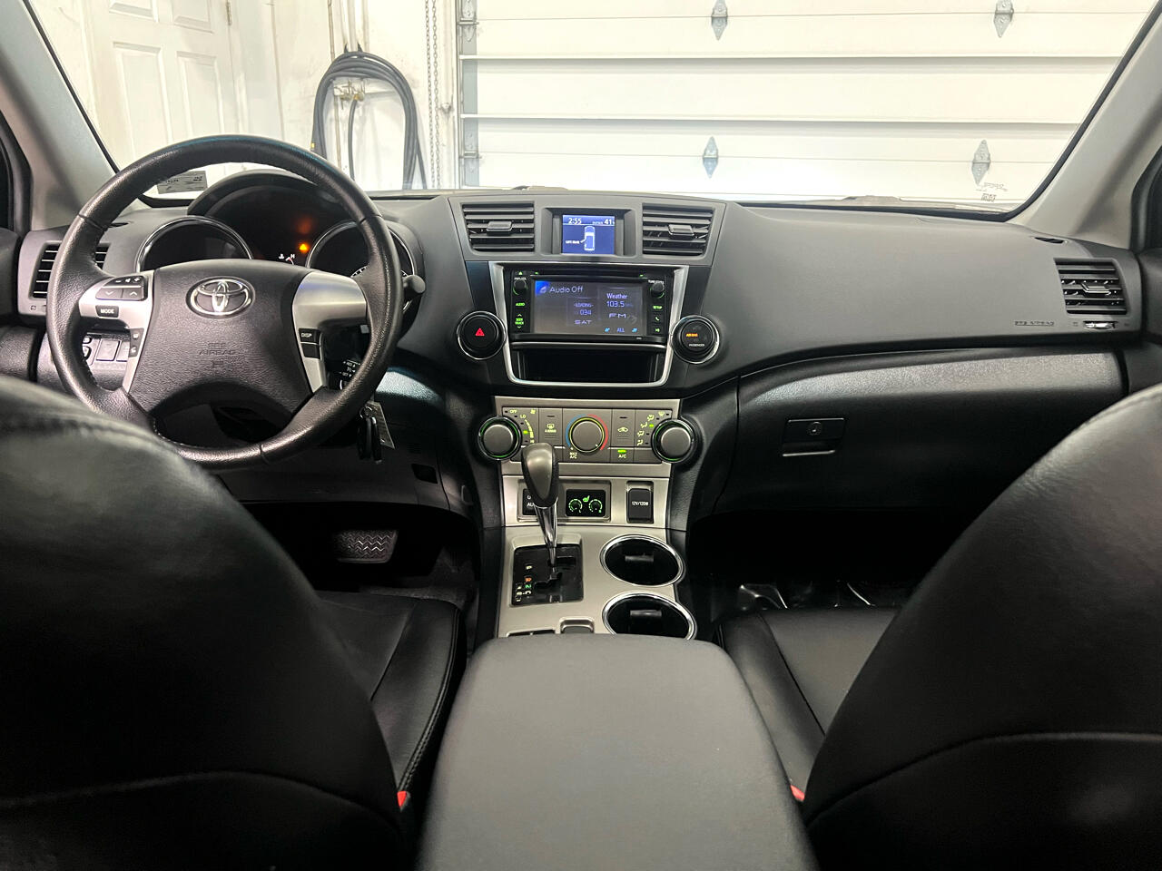 Toyota Highlander Base 4WD 2013