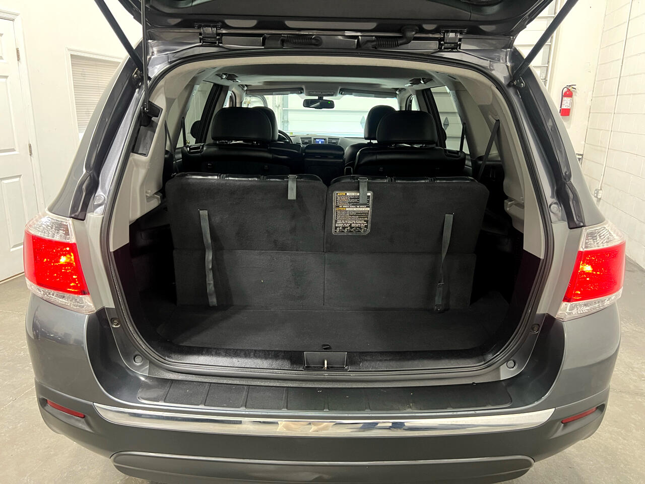 Toyota Highlander Base 4WD 2013