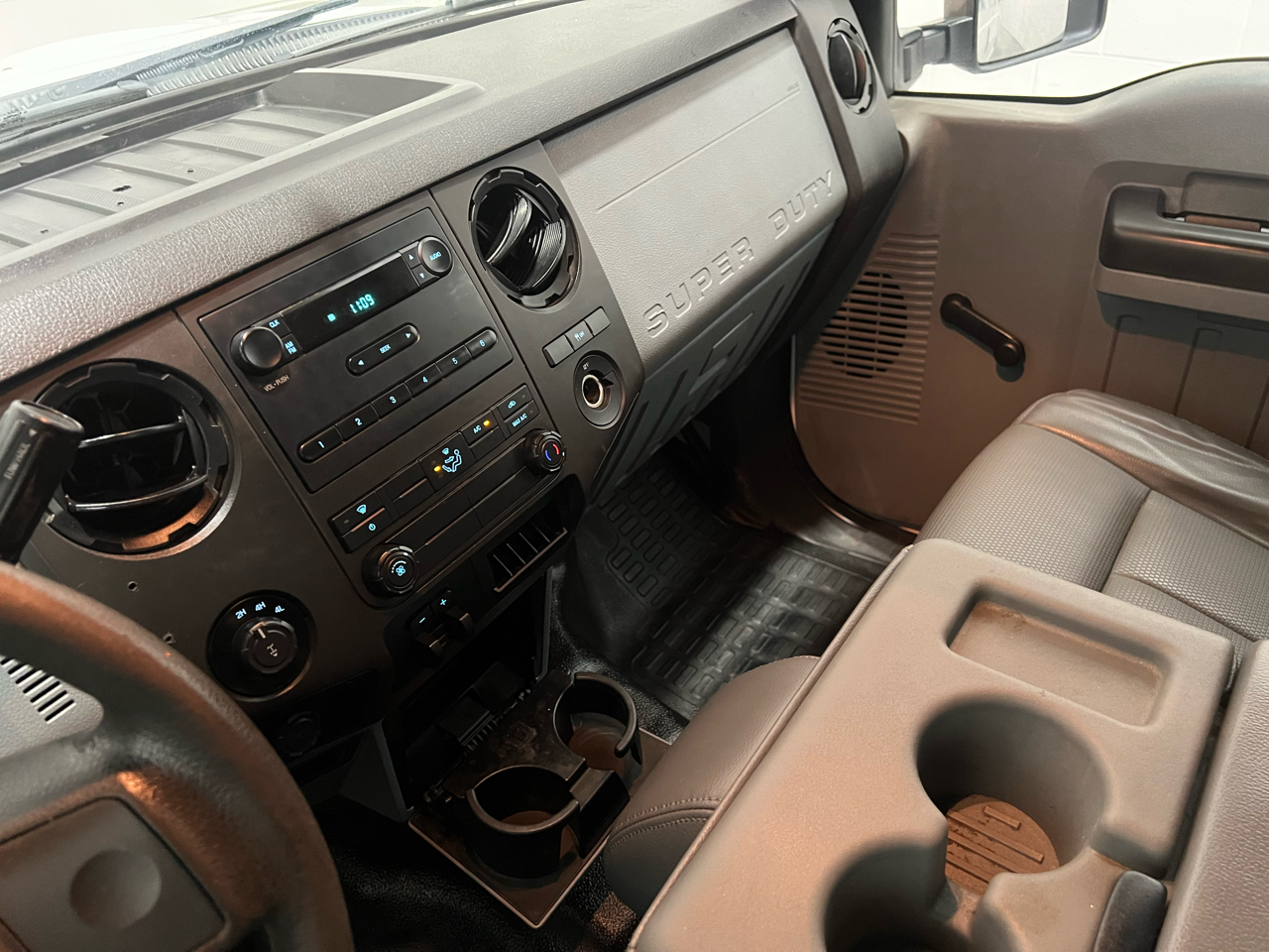 Ford F-250 SD XLT Crew Cab Long Bed 4WD 2016