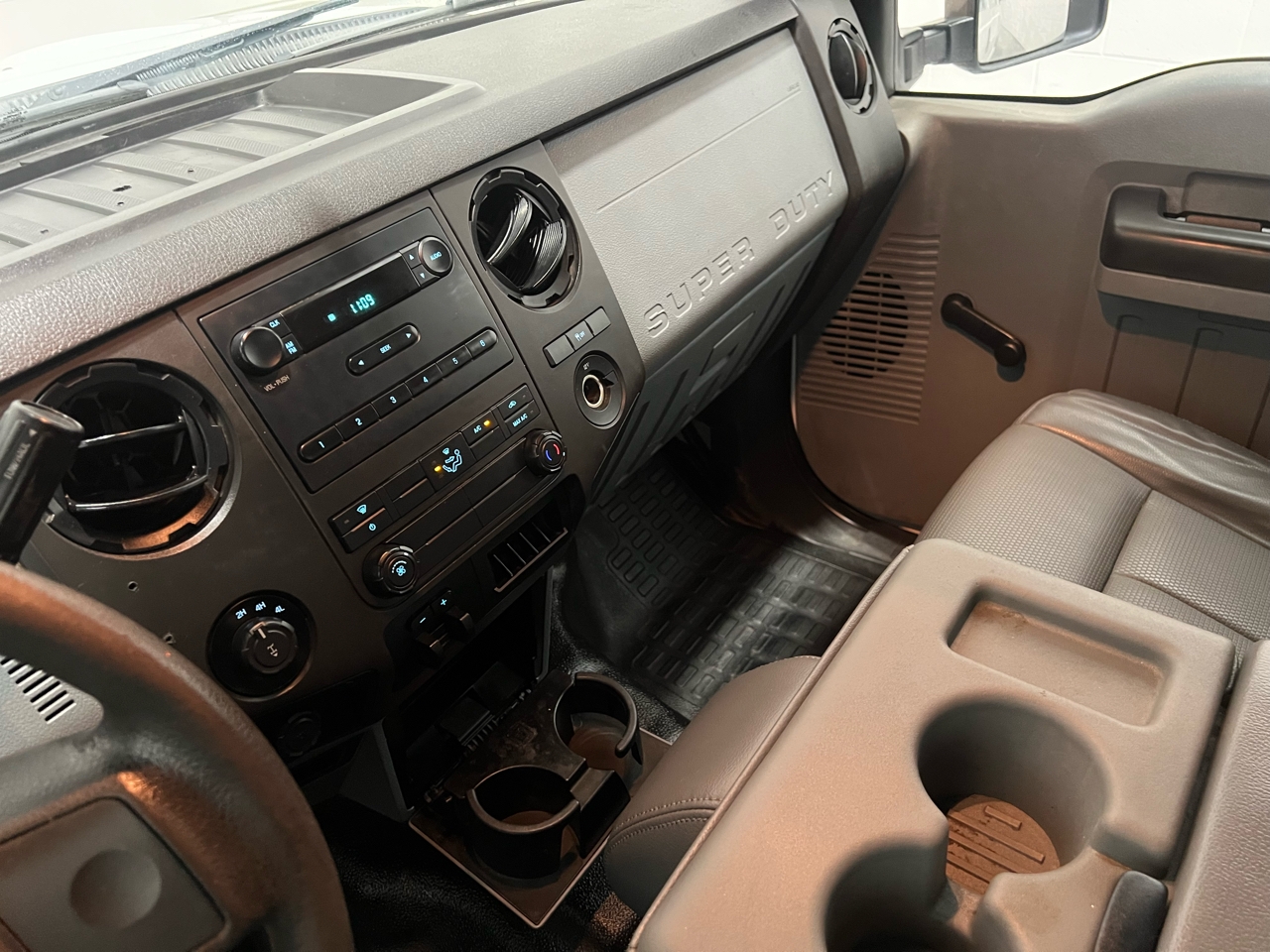 Ford F-250 SD XLT Crew Cab Long Bed 4WD 2016