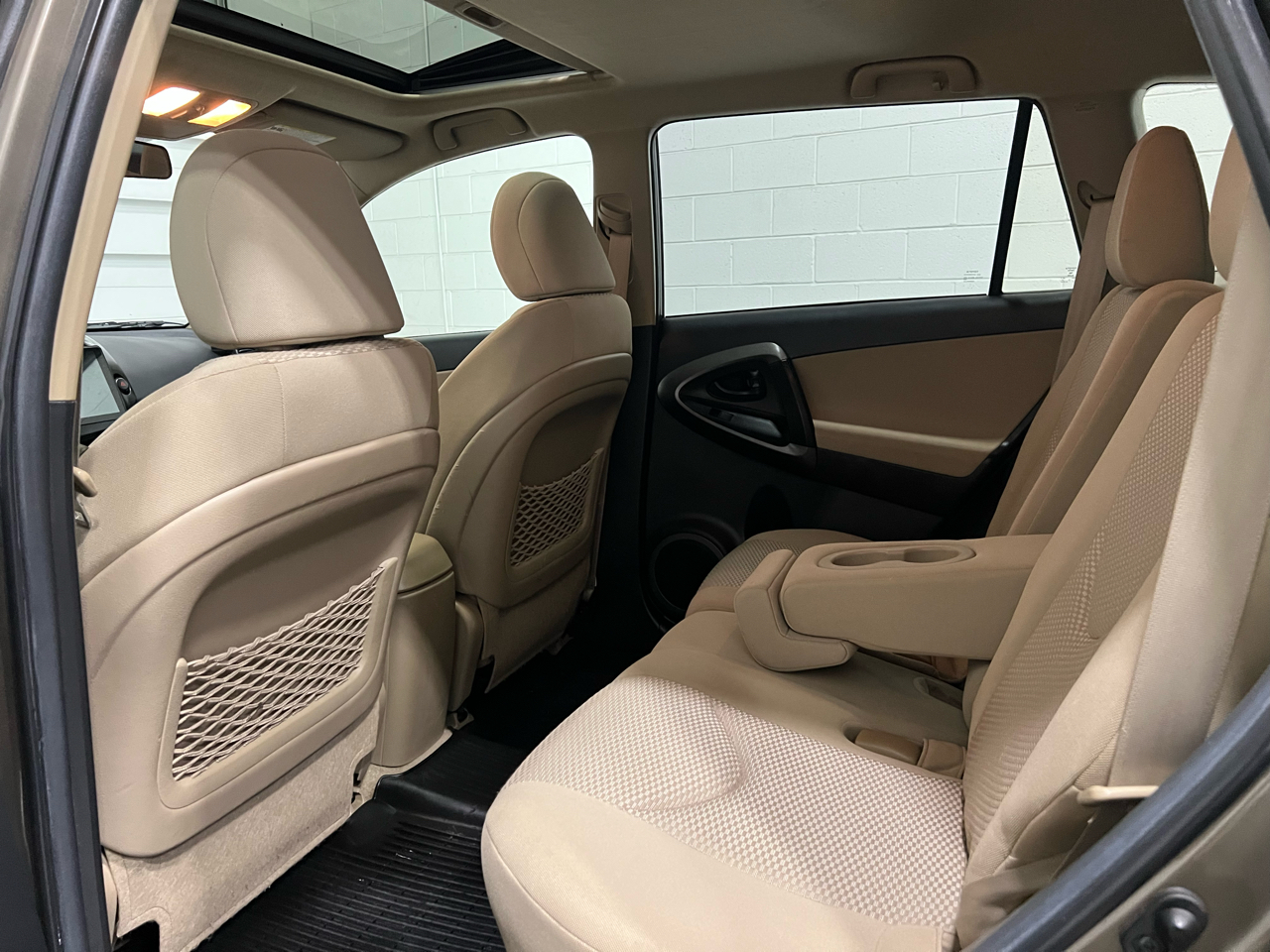 Toyota RAV4 Base I4 4WD 2012