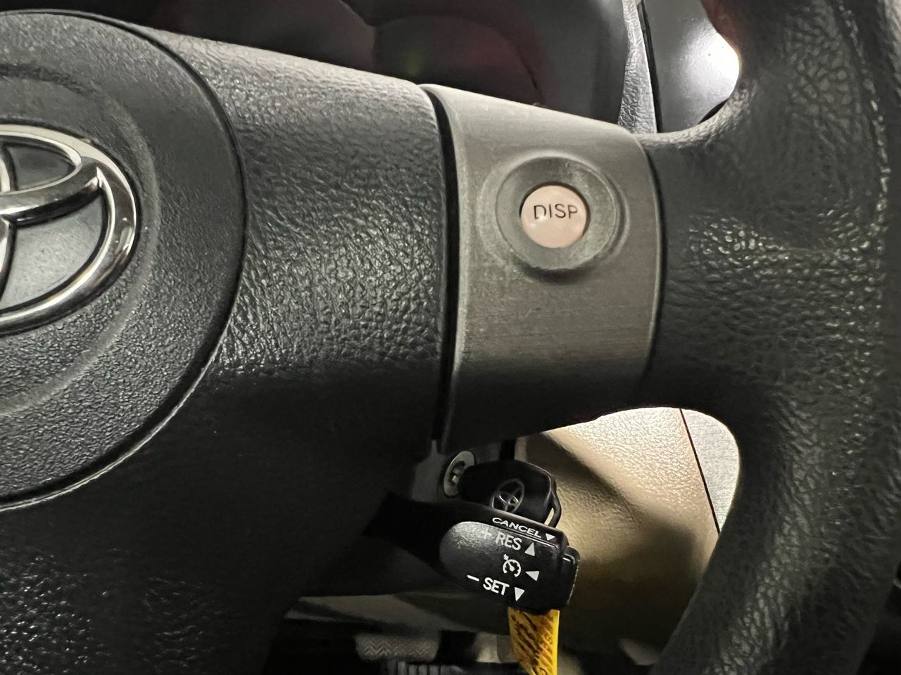 Toyota RAV4 Base I4 4WD 2012