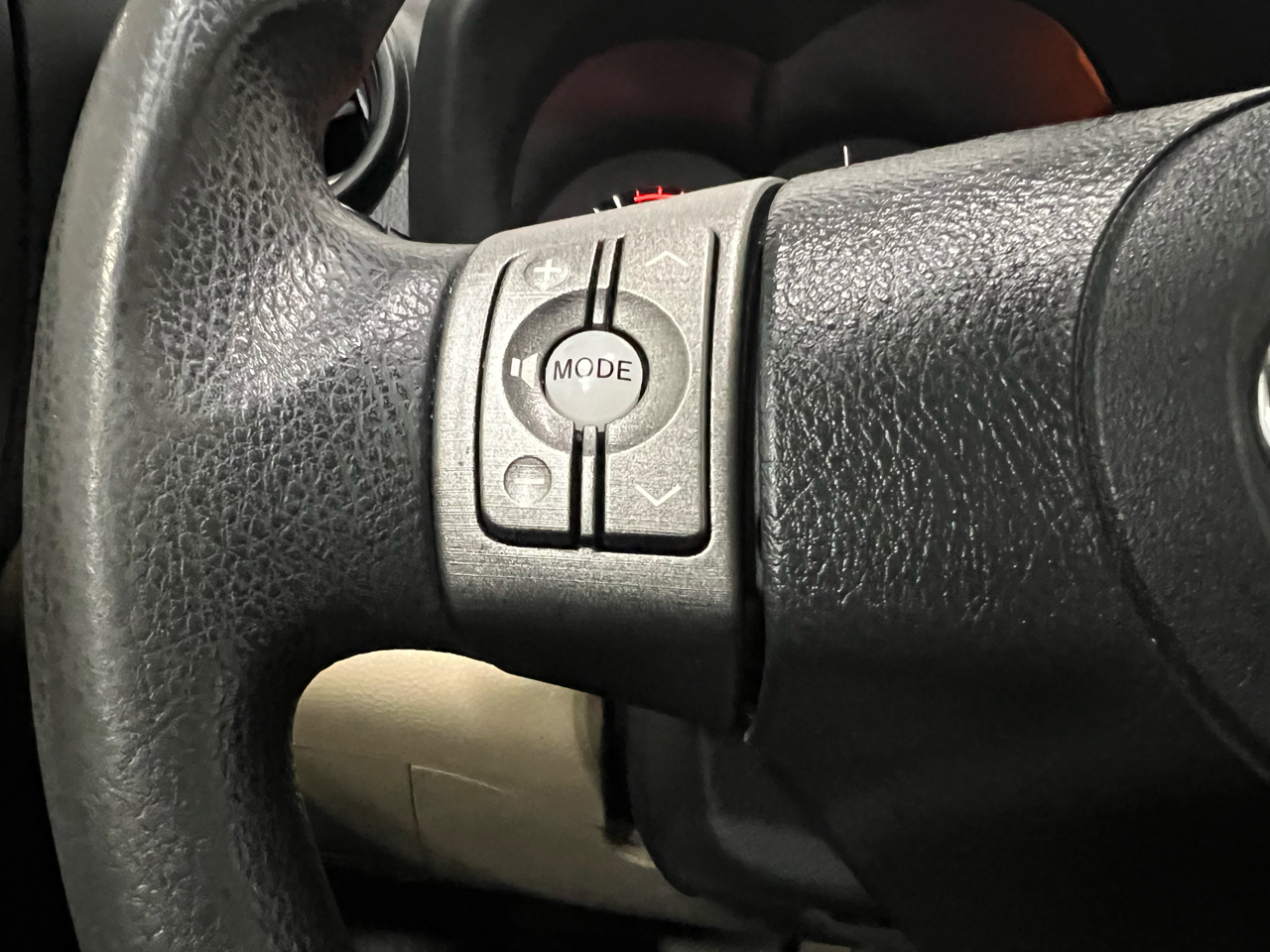 Toyota RAV4 Base I4 4WD 2012