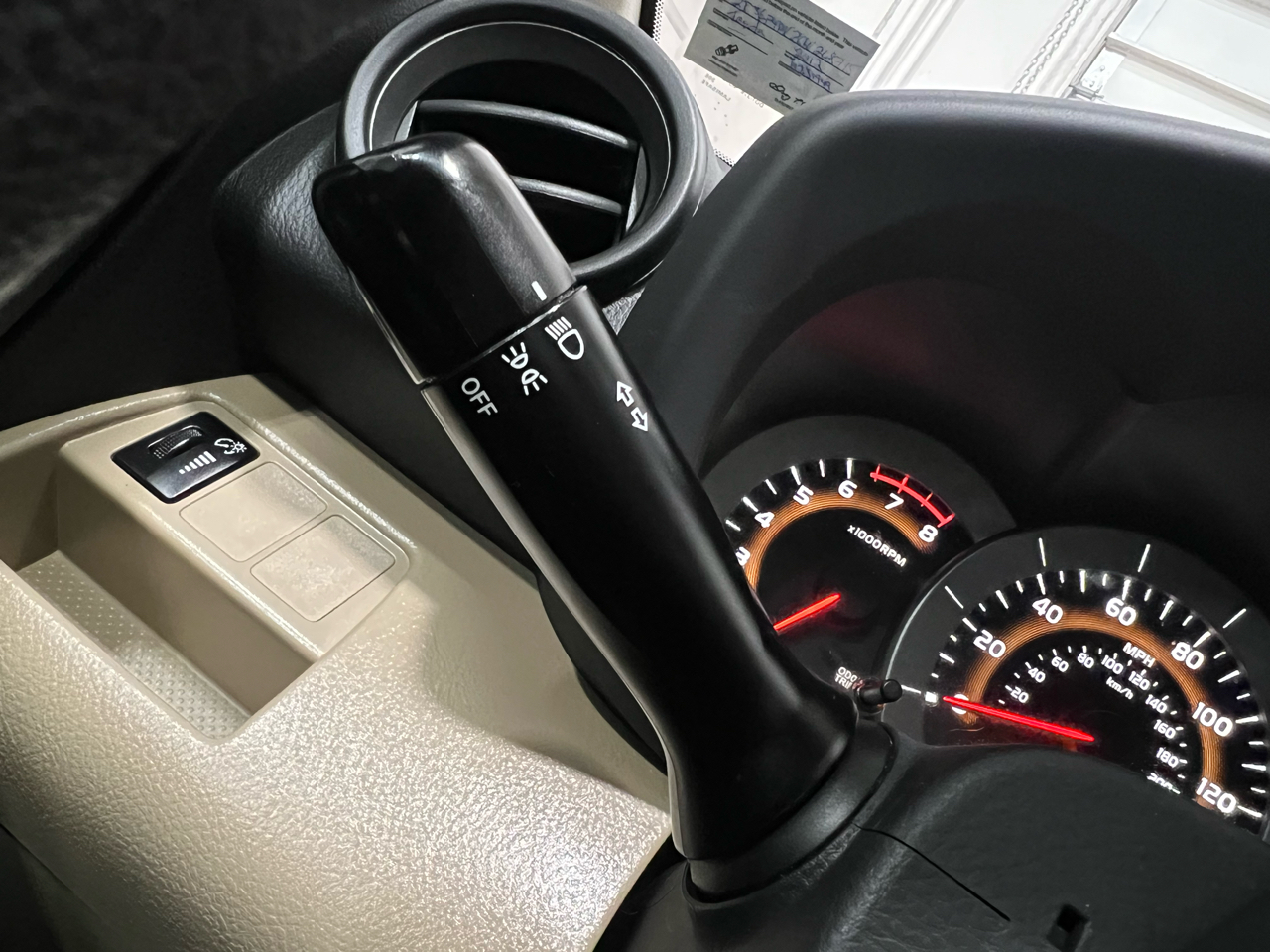 Toyota RAV4 Base I4 4WD 2012