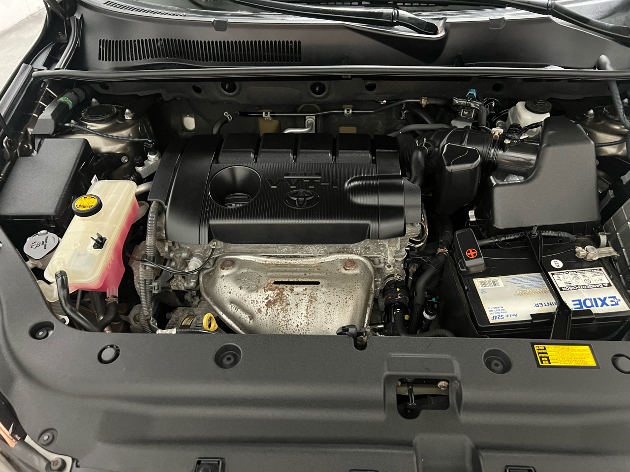 Toyota RAV4 Base I4 4WD 2012