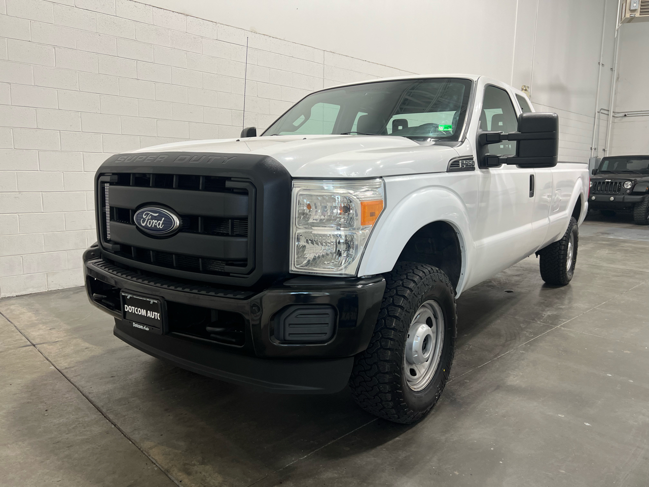 Ford F-250 SD XL SuperCab Long Bed 4WD 2016