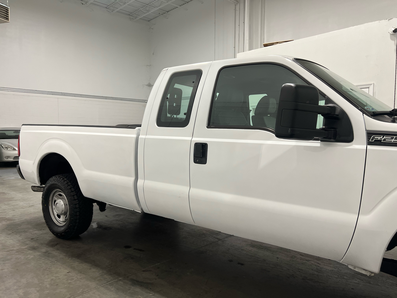 Ford F-250 SD XL SuperCab Long Bed 4WD 2016