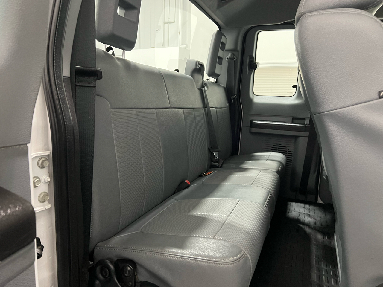 Ford F-250 SD XL SuperCab Long Bed 4WD 2016