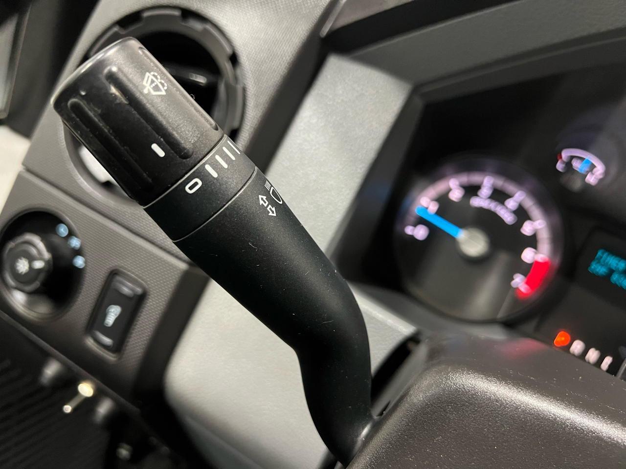 Ford F-250 SD XL SuperCab Long Bed 4WD 2016