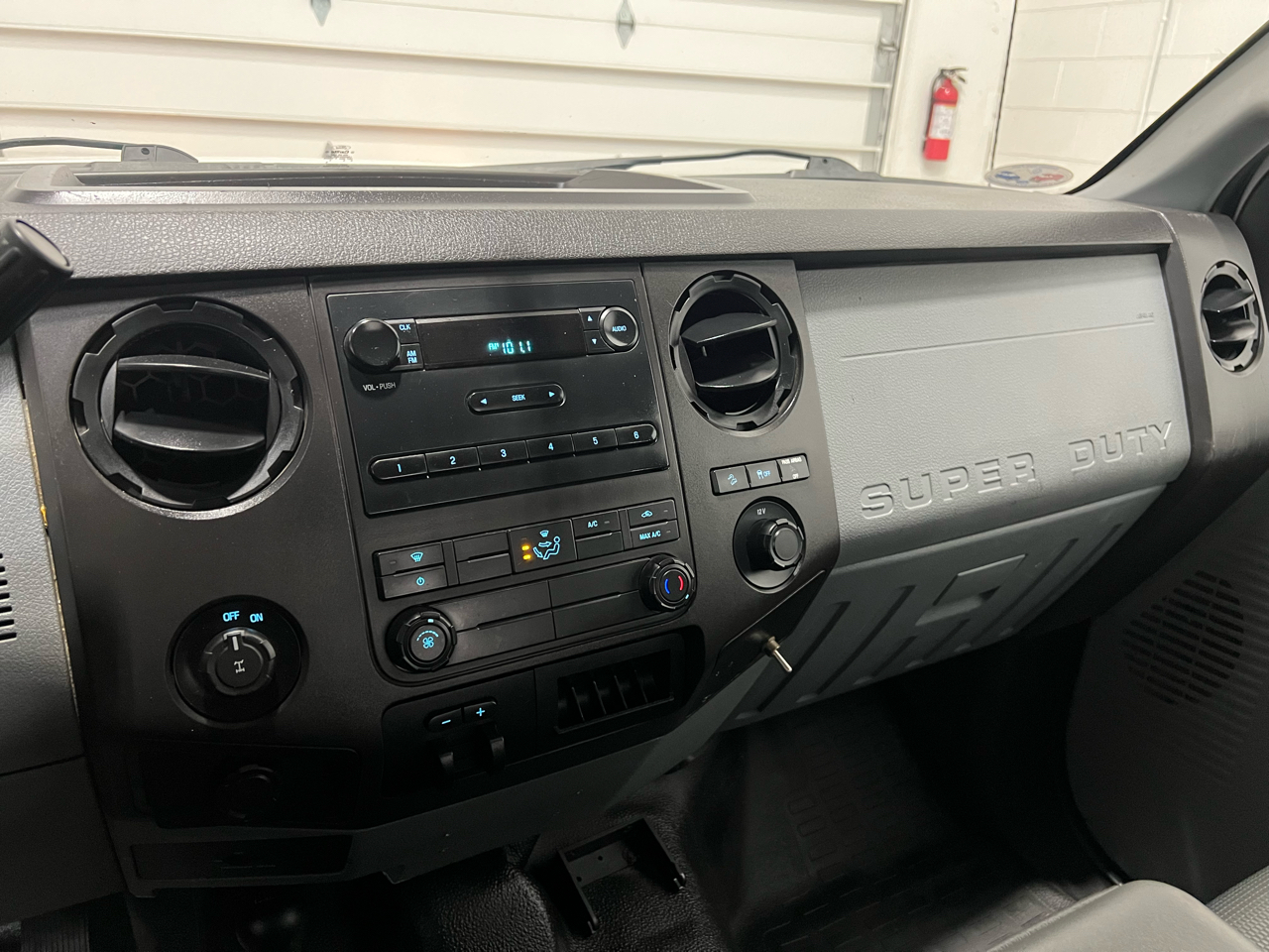 Ford F-250 SD XL SuperCab Long Bed 4WD 2016