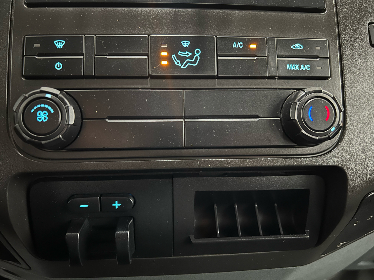 Ford F-250 SD XL SuperCab Long Bed 4WD 2016