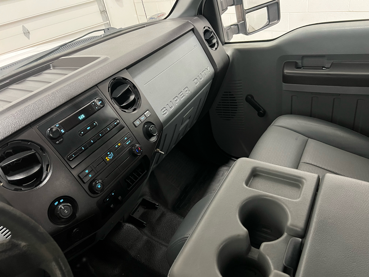 Ford F-250 SD XL SuperCab Long Bed 4WD 2016