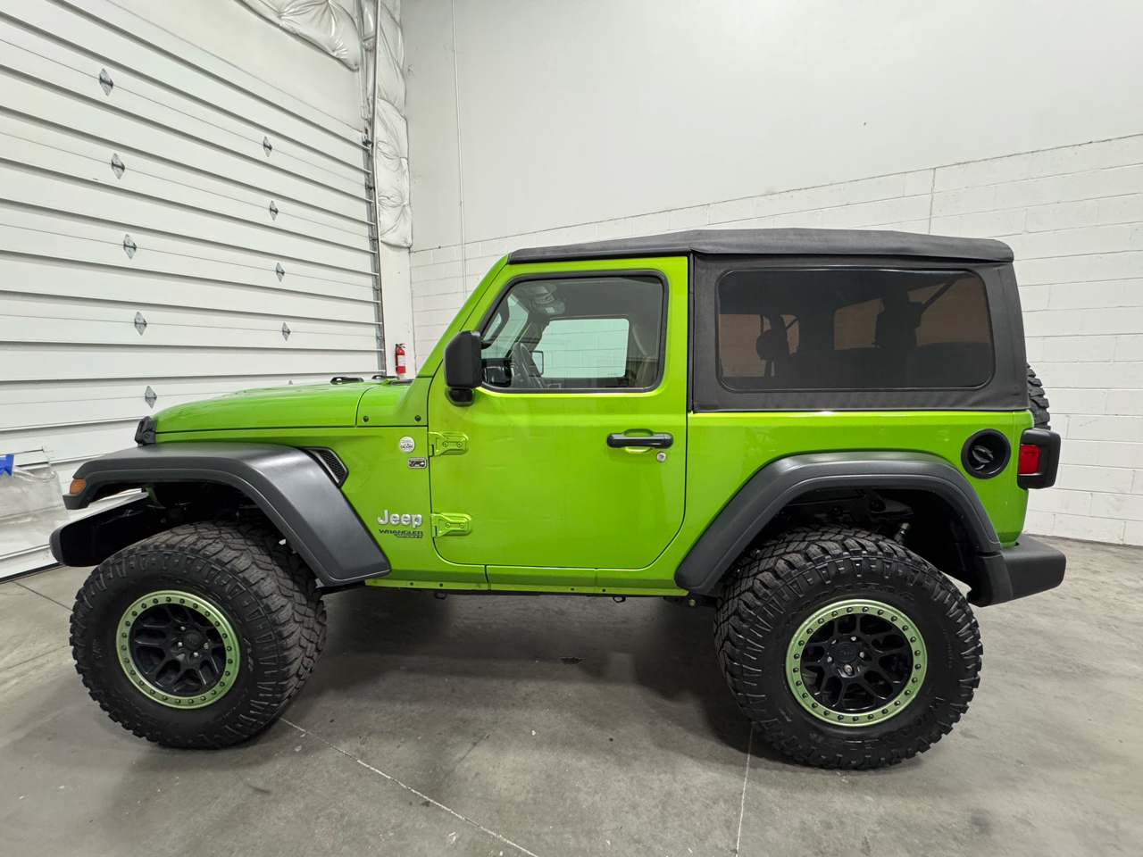 Jeep Wrangler Sport 4WD 2018